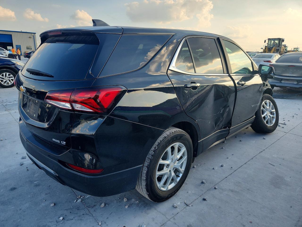 2022 Chevrolet Equinox Lt - Image 3
