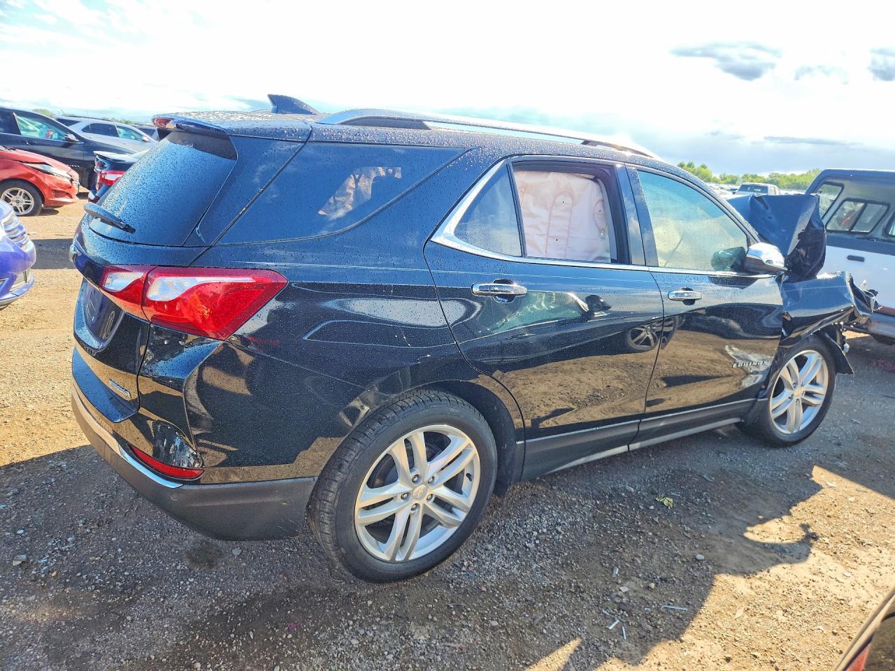 2018 Chevrolet Equinox Premier - Image 3