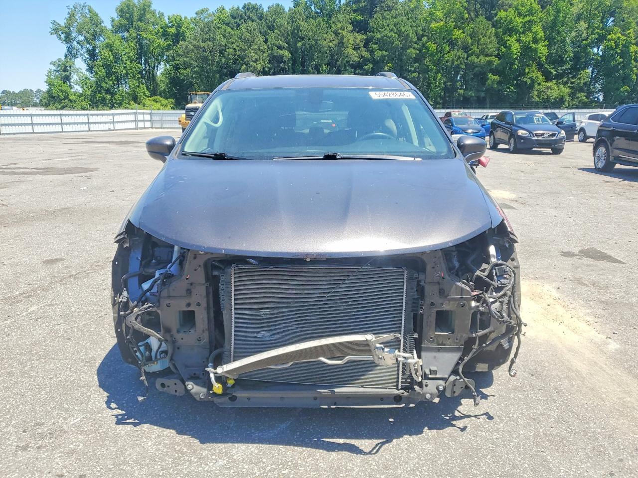 2020 Chrysler Pacifica Touring L Plus - Image 5