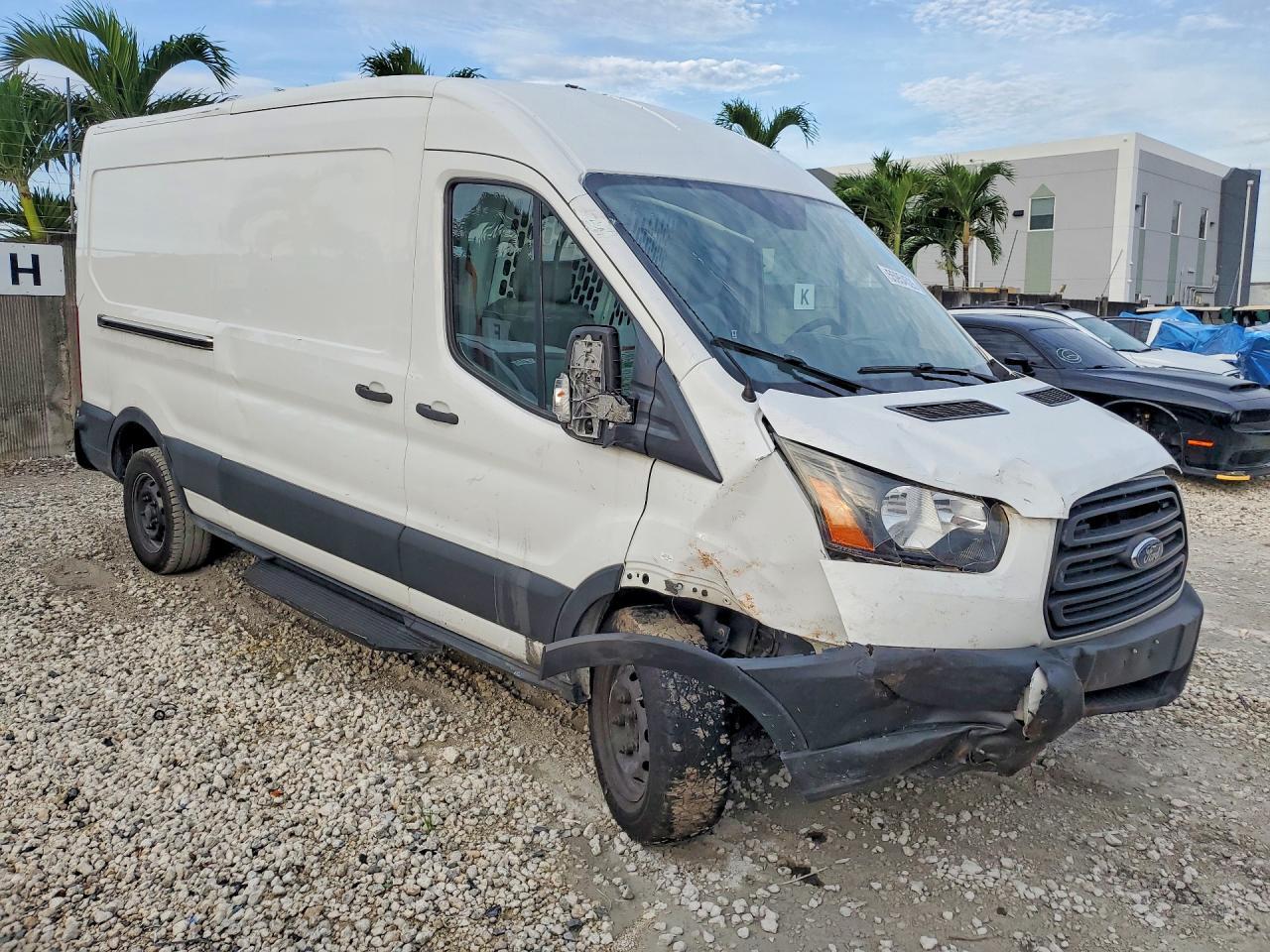 2019 Ford Transit T- - Фото 4