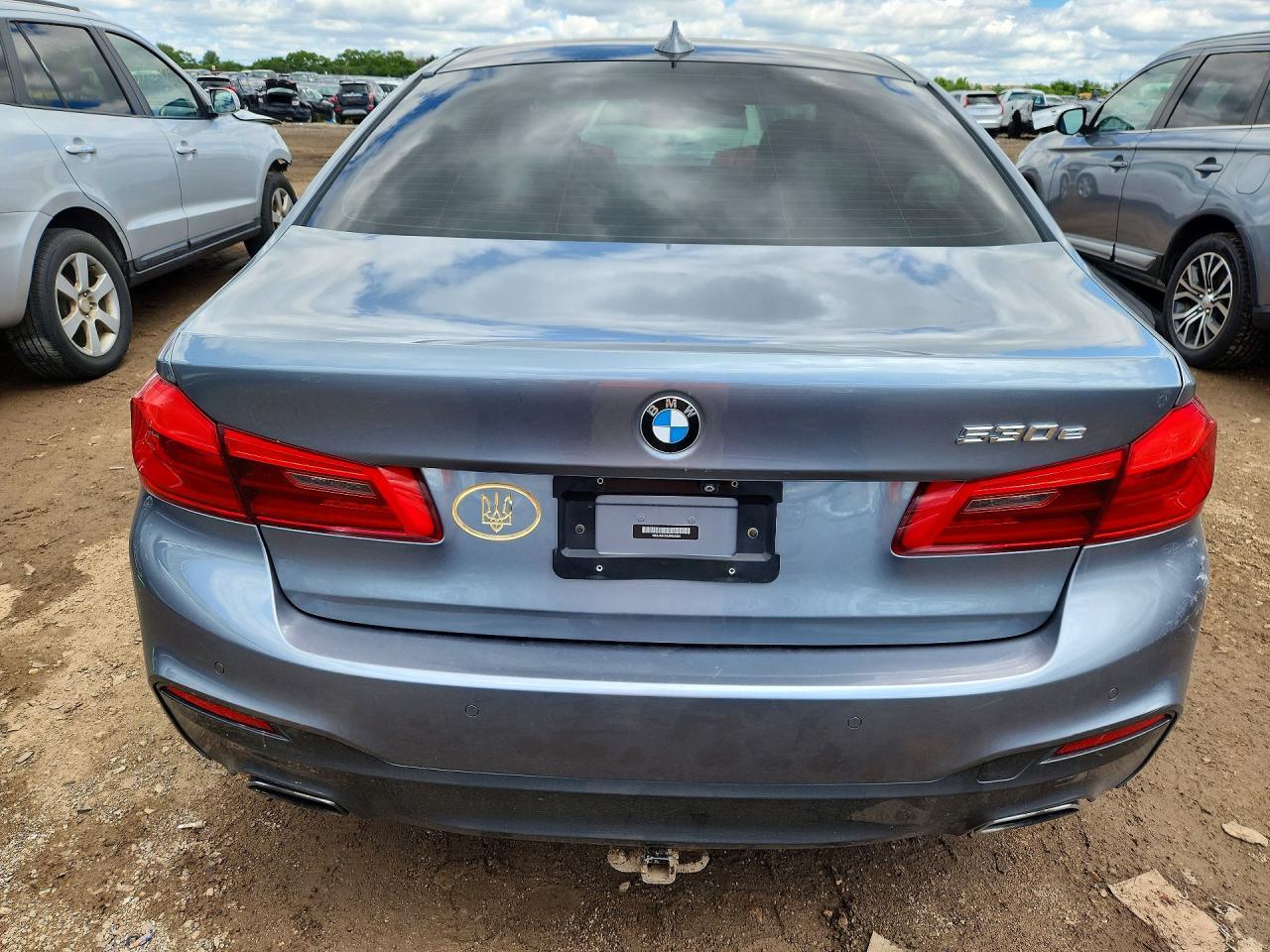 2018 BMW 530E - Фото 6