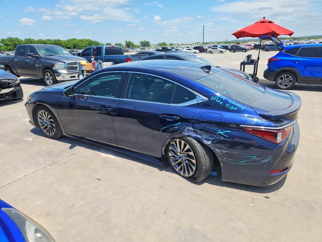 2025 Lexus Es 350 Ultra Luxury - Image 2
