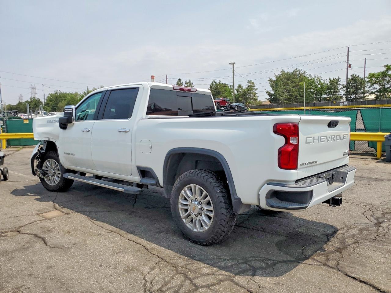 2021 Chevrolet Silverado K3500 High Country - Фото 2