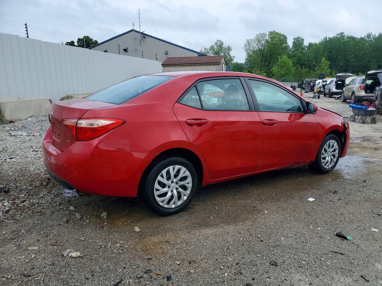 2017 Toyota Corolla Le - Фото 3