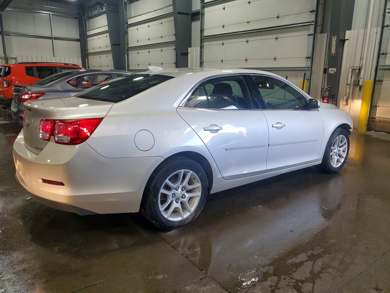 2015 Chevrolet Malibu 1Lt - Image 3