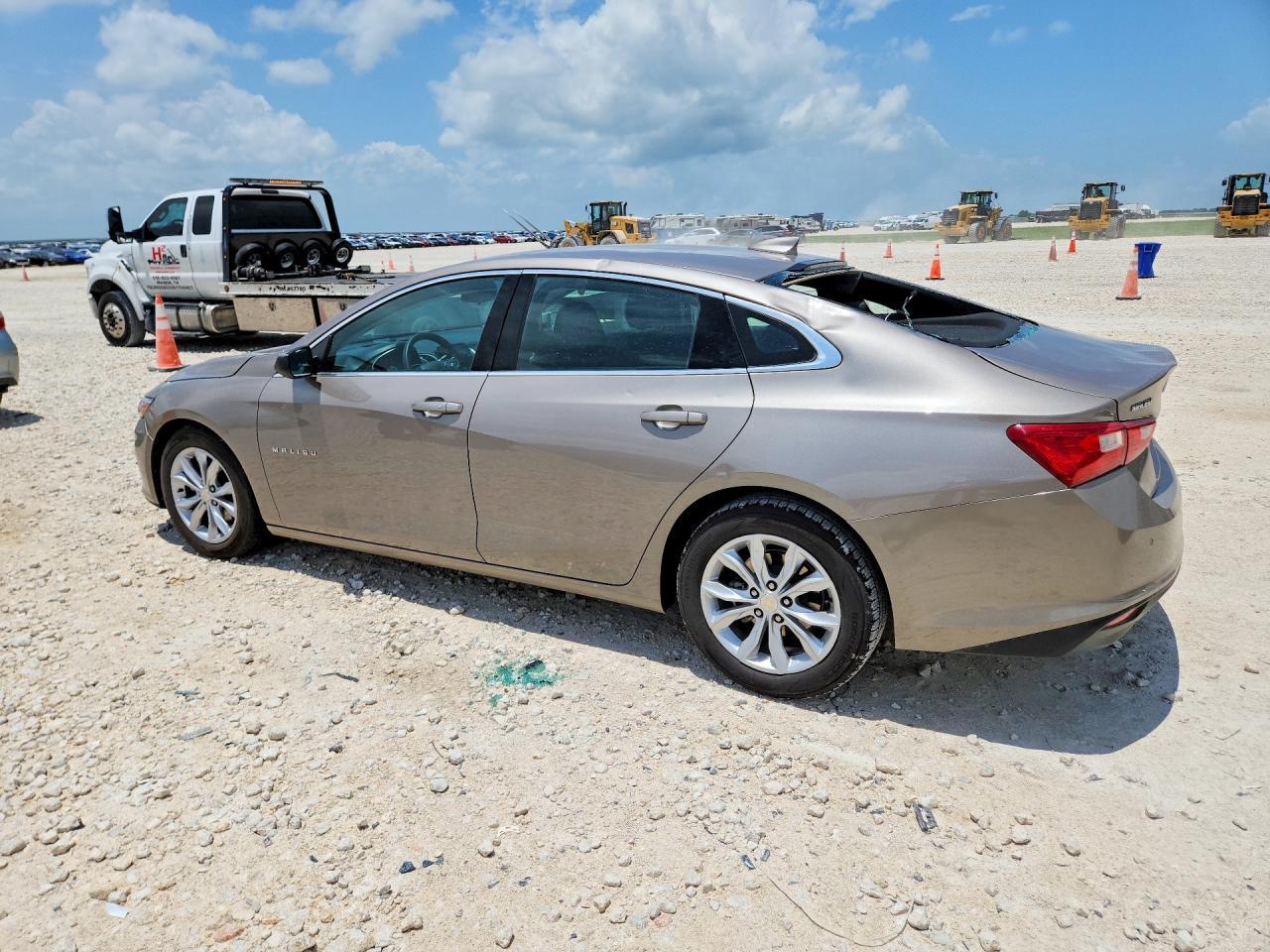 2023 Chevrolet Malibu Lt - Фото 2