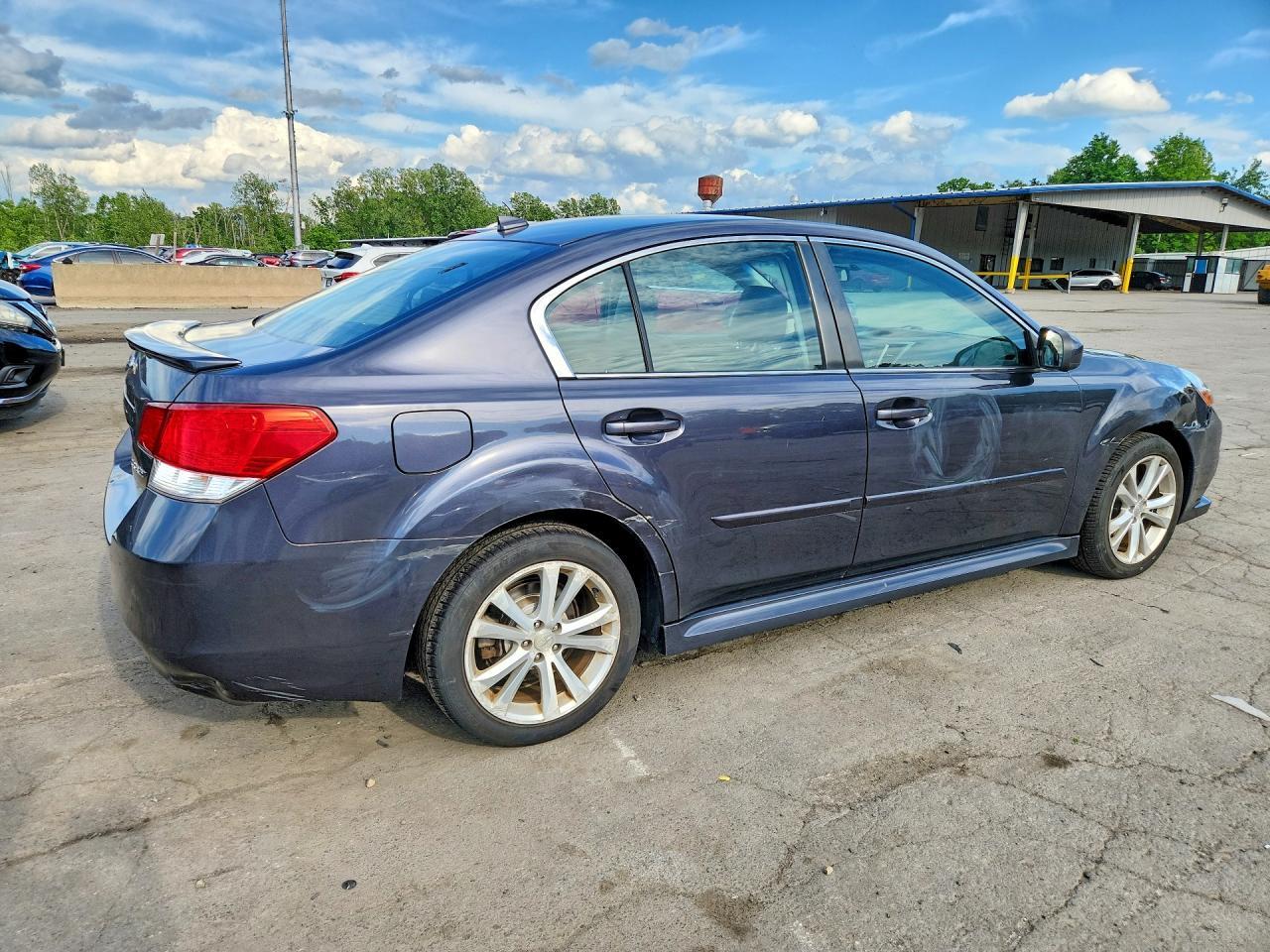 2013 Subaru Legacy 2.5I Limited - Image 3
