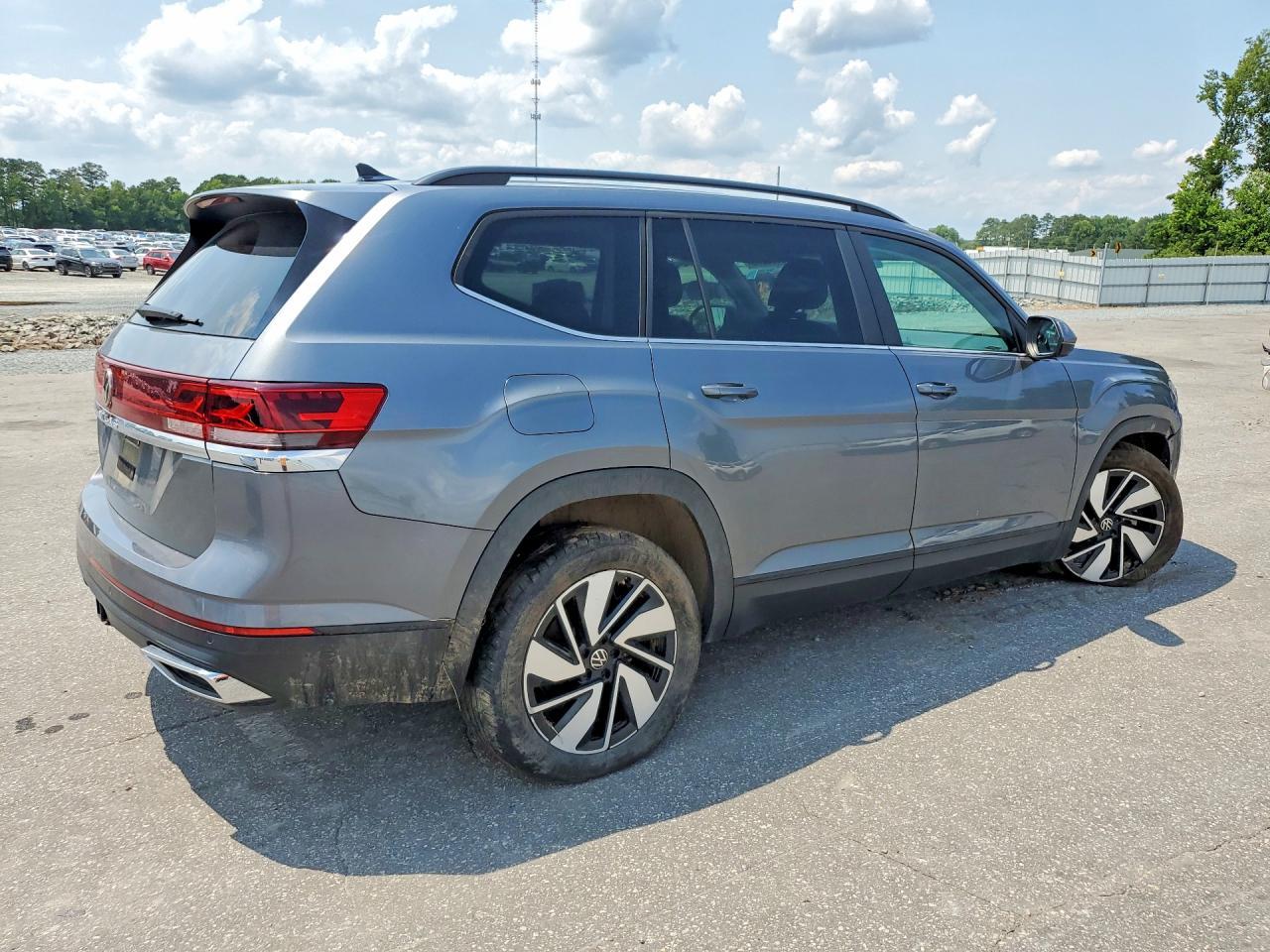 2024 Volkswagen Atlas Se - Фото 3