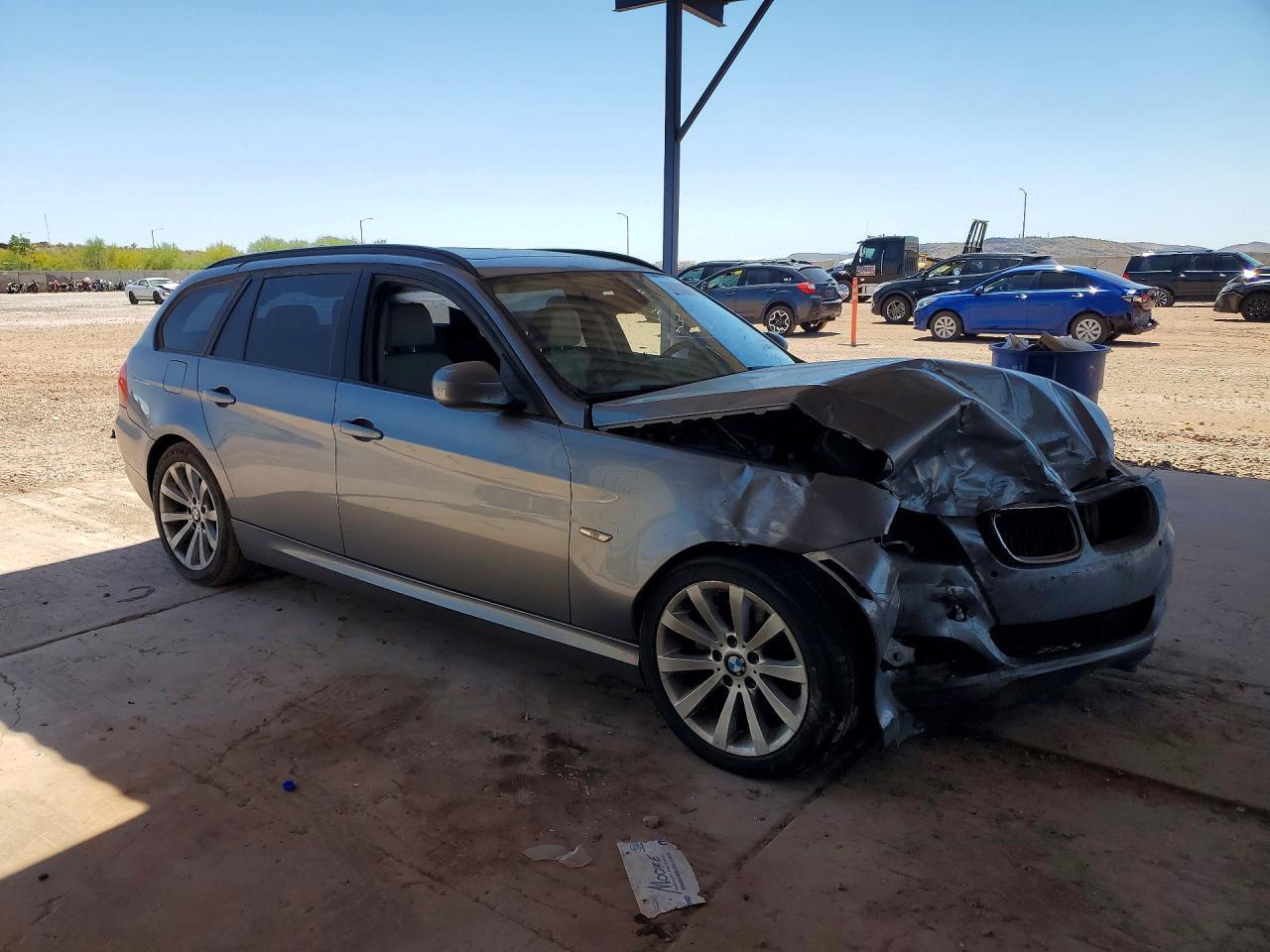 2012 BMW 328 I - Фото 4