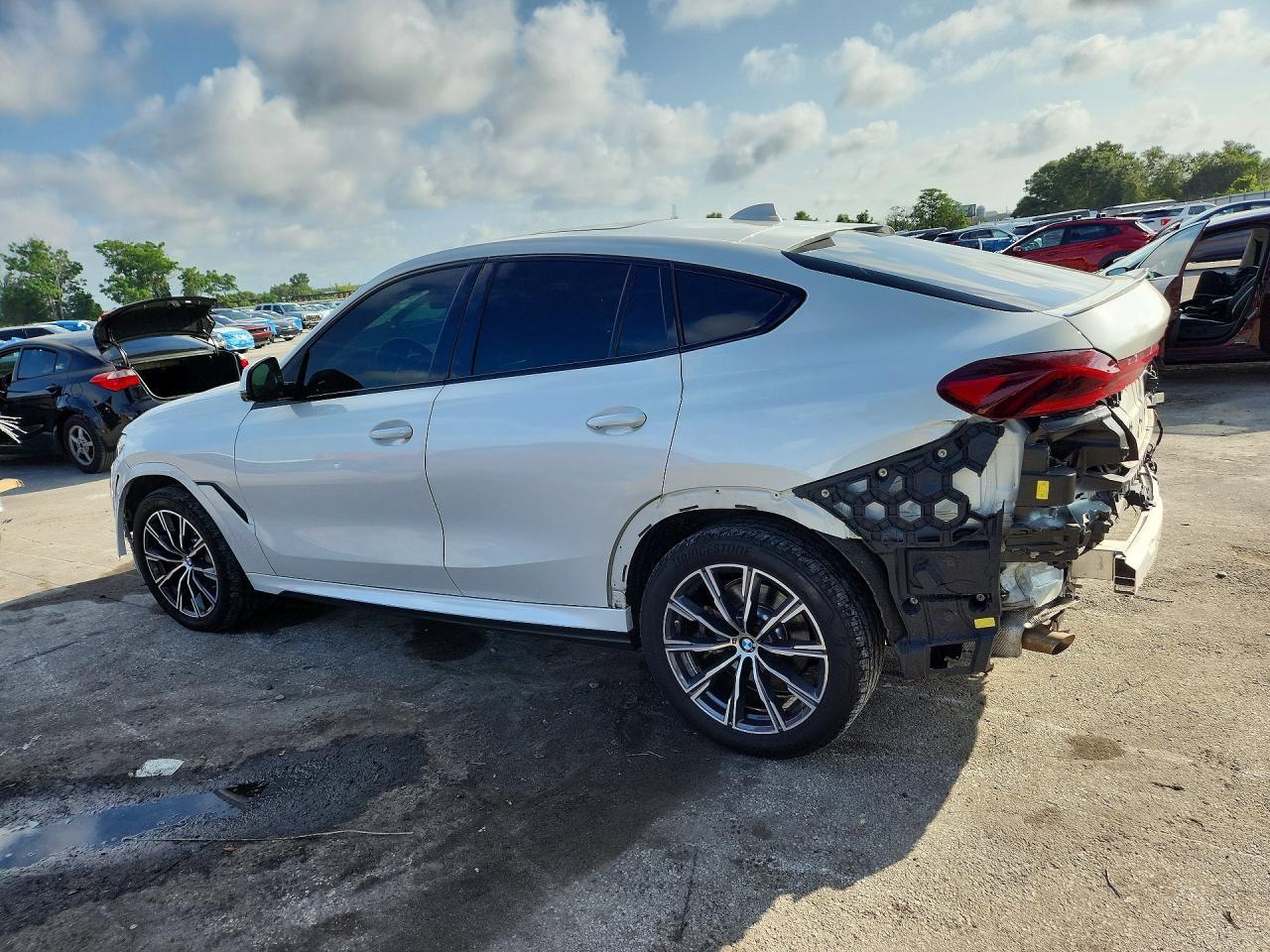 2023 BMW X6 xDrive40I - Image 2