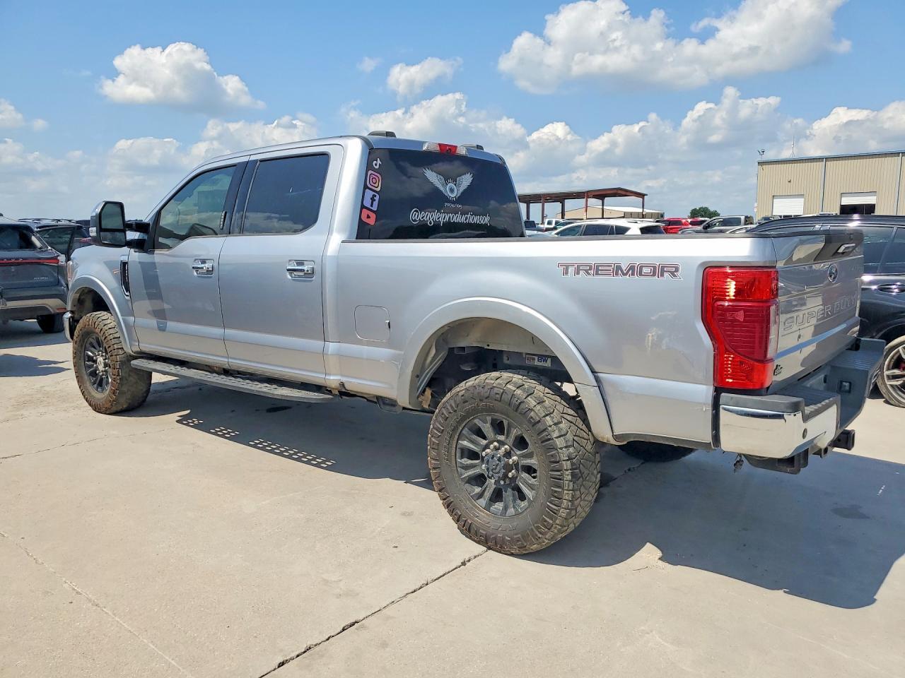 2021 Ford F250 Super Duty - Фото 2
