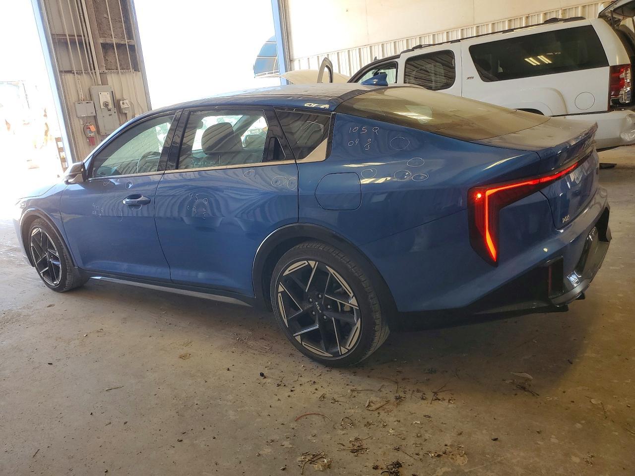 2025 Kia K4 Gt Line - Фото 2