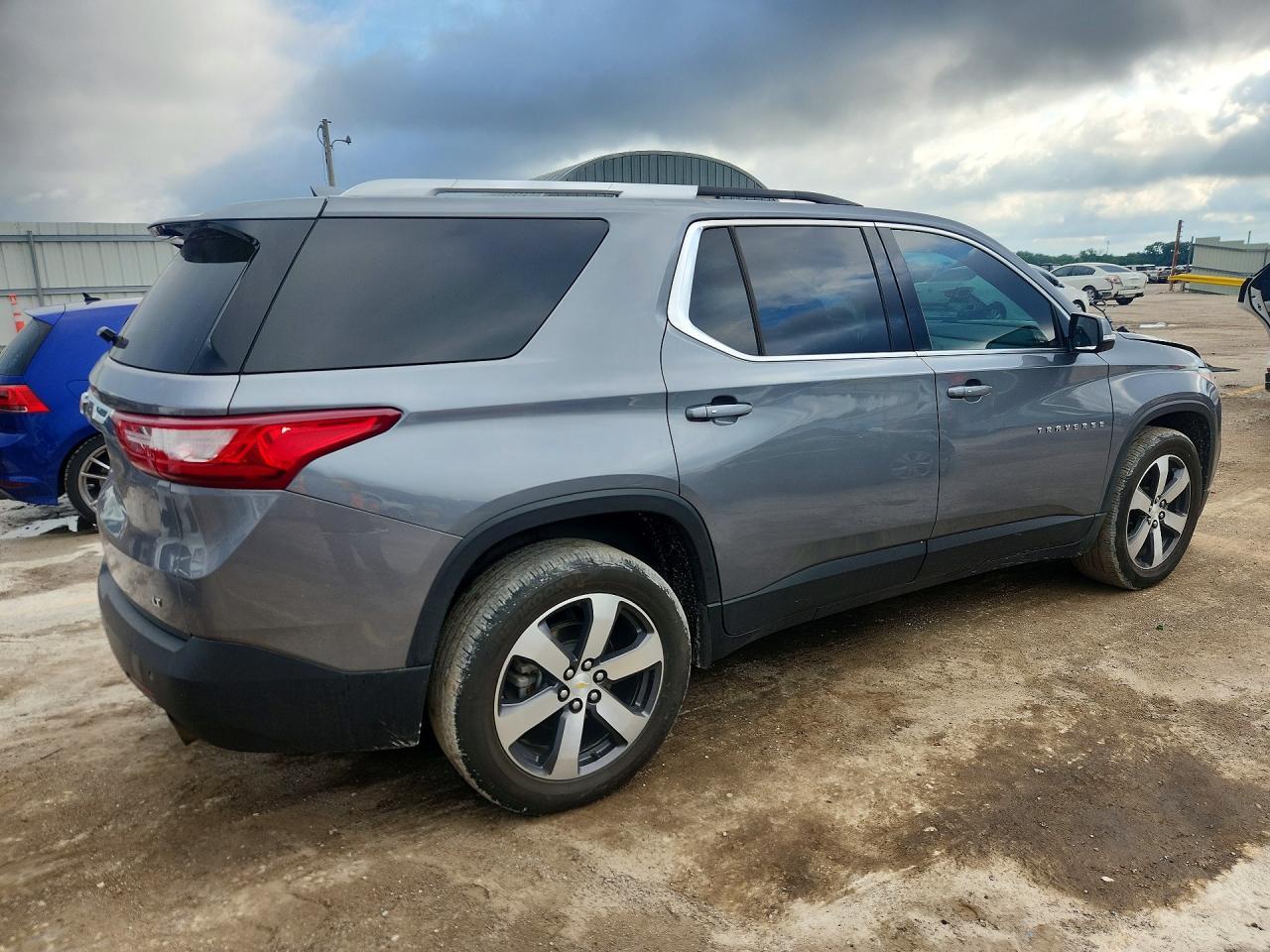 2018 Chevrolet Traverse Lt - Image 3
