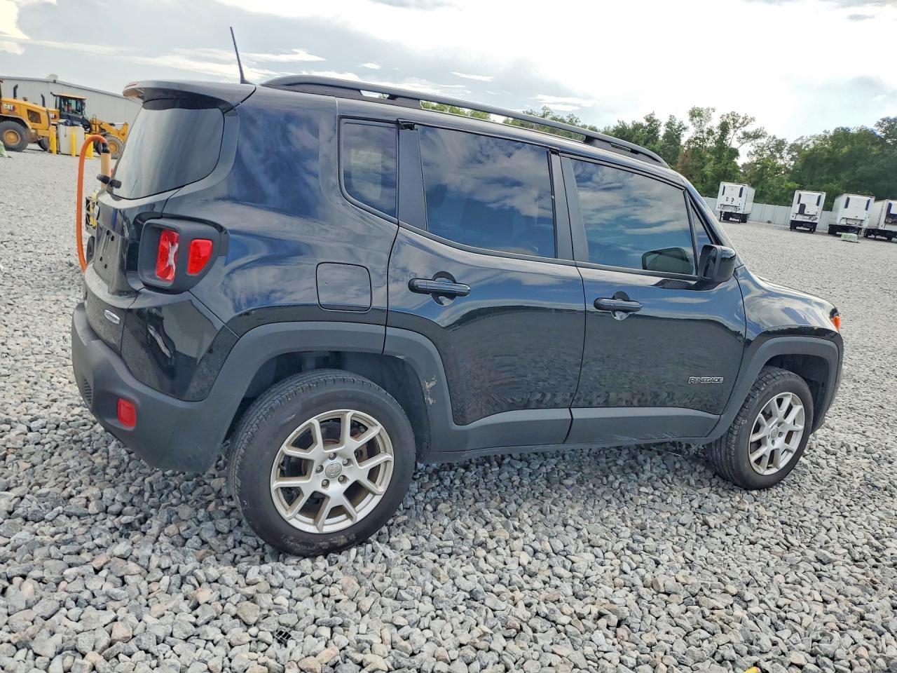 2019 Jeep Renegade Latitude - Фото 3