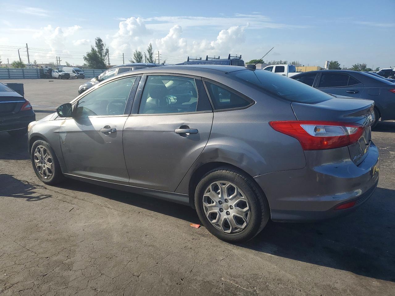 2012 Ford Focus Se - Фото 2