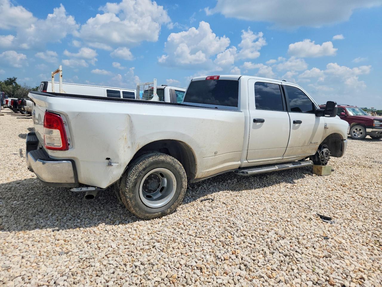 2023 Ram 3500 Big Horn - Фото 3