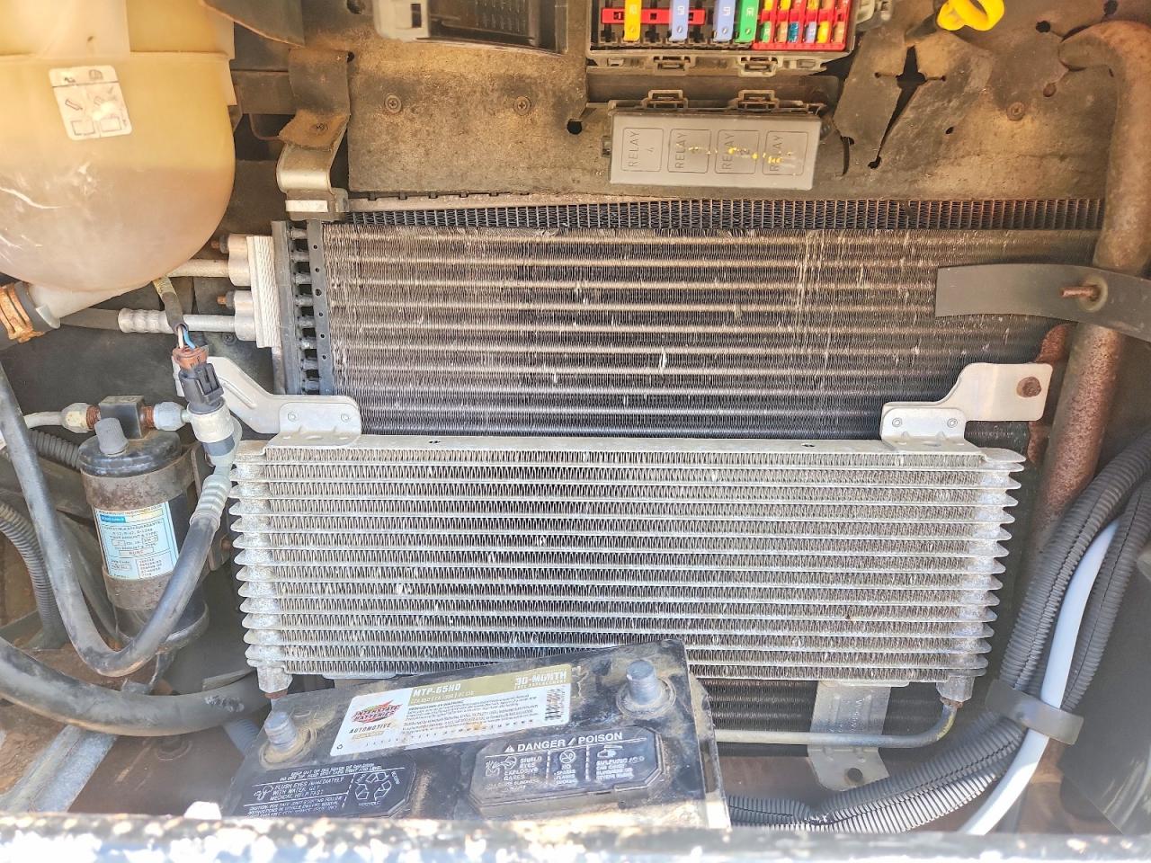 2004 Ford F550 Super Duty Stripped Chassis - Image 7
