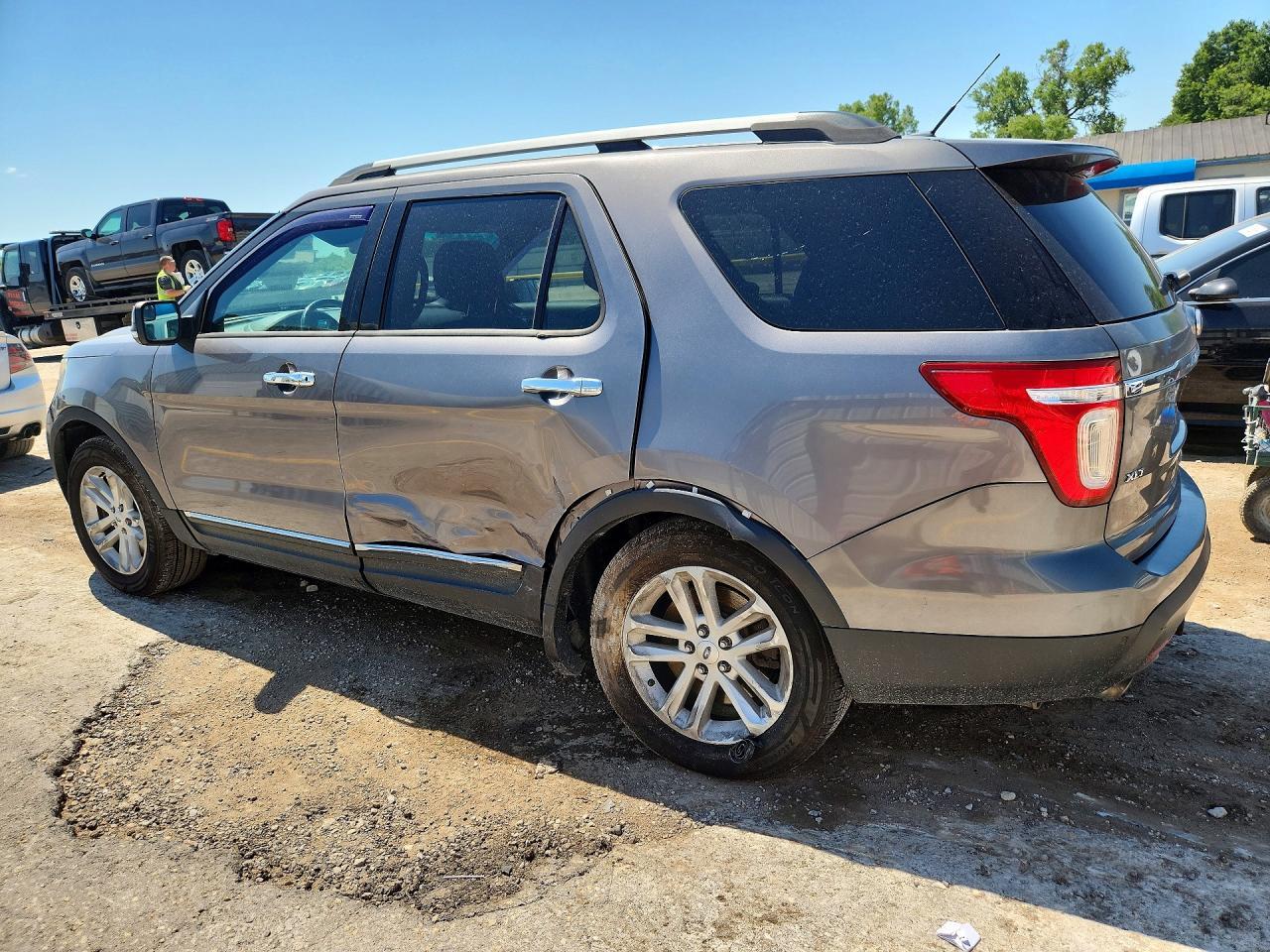 2013 Ford Explorer Xlt - Image 2
