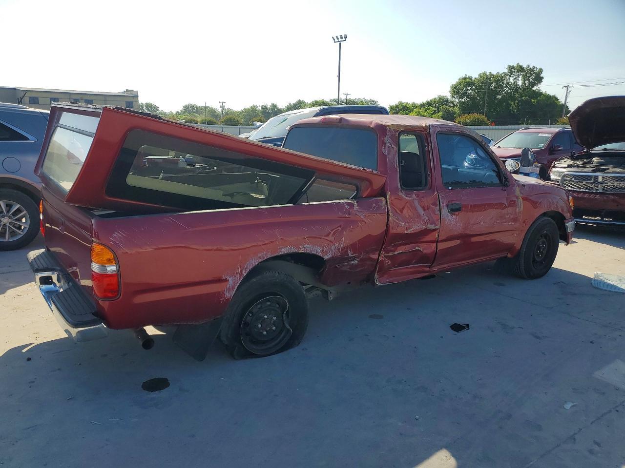 2004 Toyota Tacoma Xtracab - Image 3