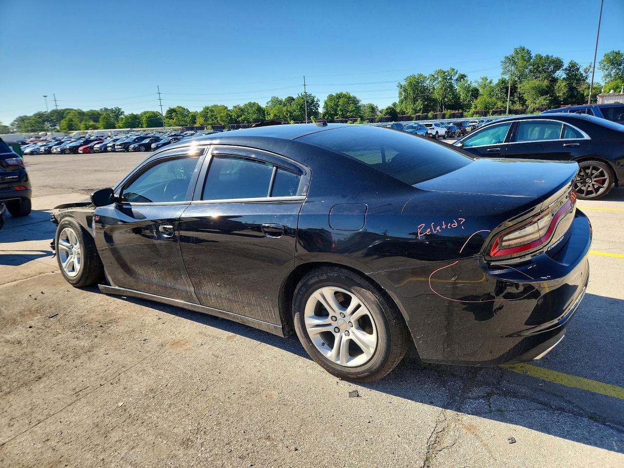 2019 Dodge Charger Sxt - Image 2