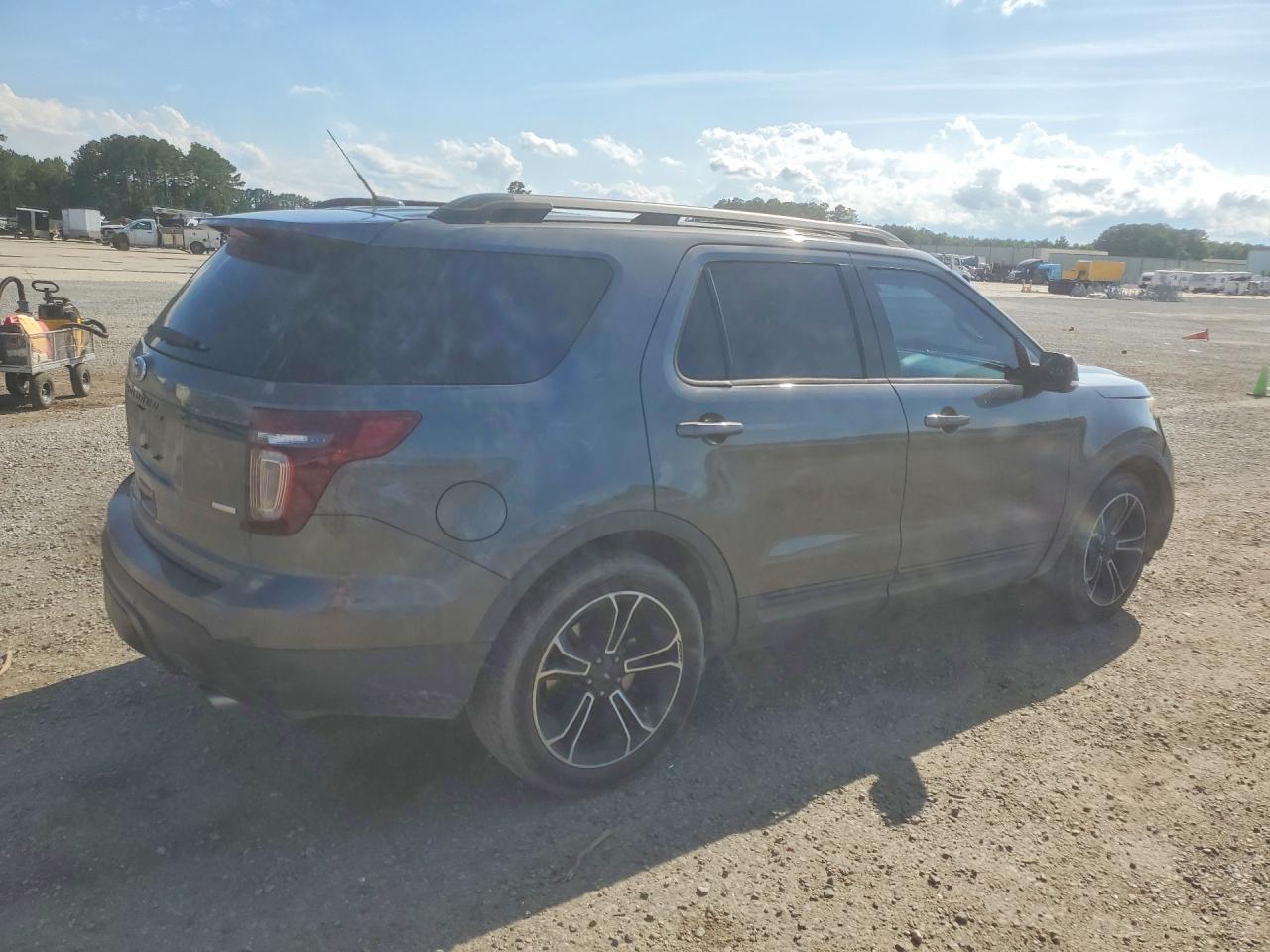 2015 Ford Explorer Sport - Фото 3