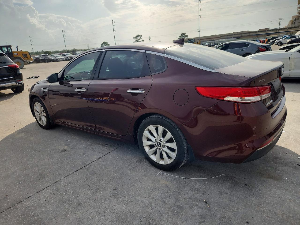2017 Kia Optima Ex - Image 2