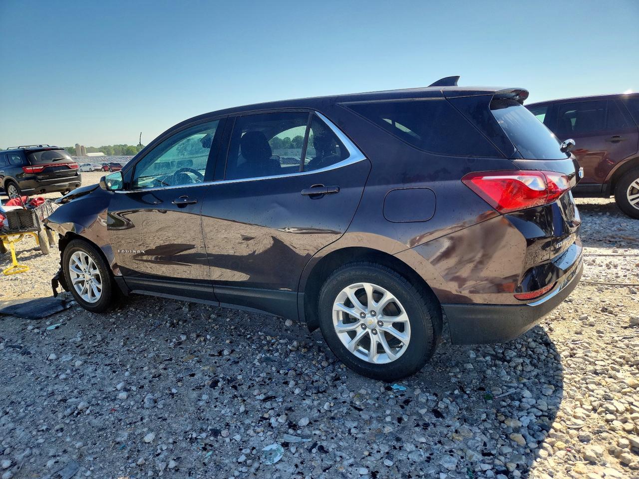 2020 Chevrolet Equinox Lt - Image 2