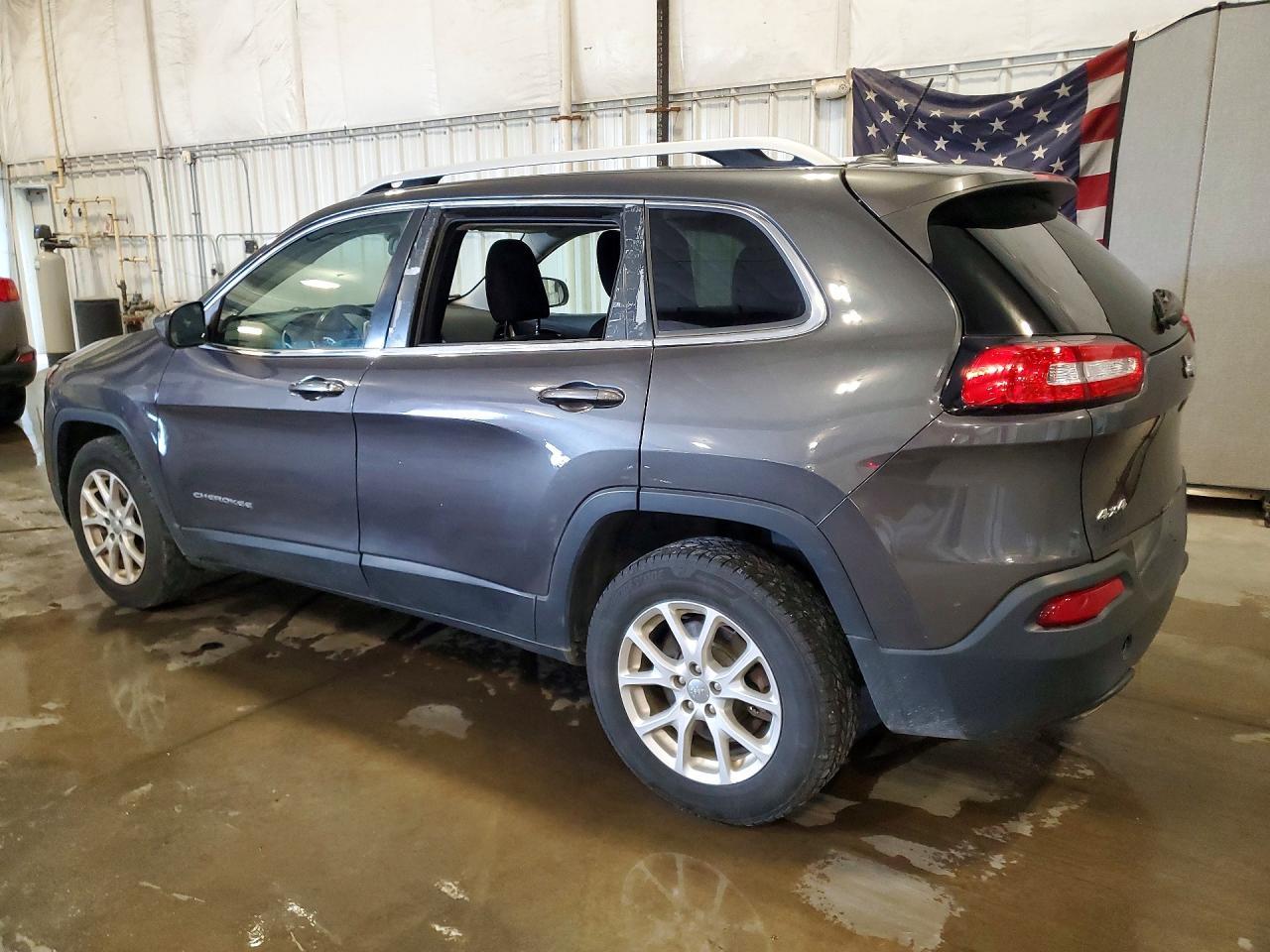 2015 Jeep Cherokee Latitude - Image 2