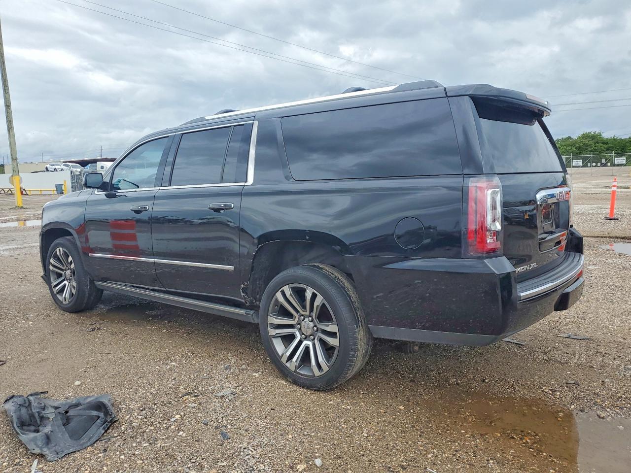 2019 GMC Yukon Xl Denali - Фото 2