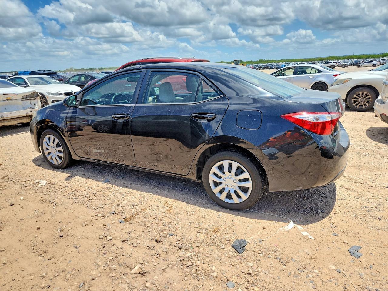 2016 Toyota Corolla Le - Фото 2