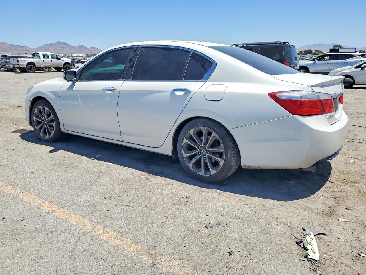 2015 Honda Accord Sport - Фото 2