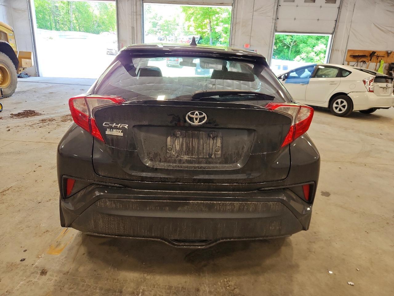 2021 Toyota C-Hr Le - Фото 6