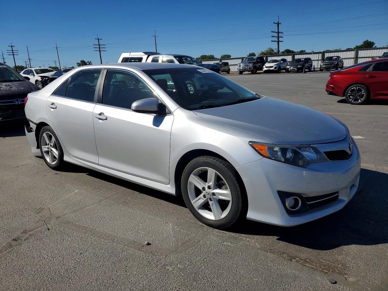2014 Toyota Camry Se - Фото 4