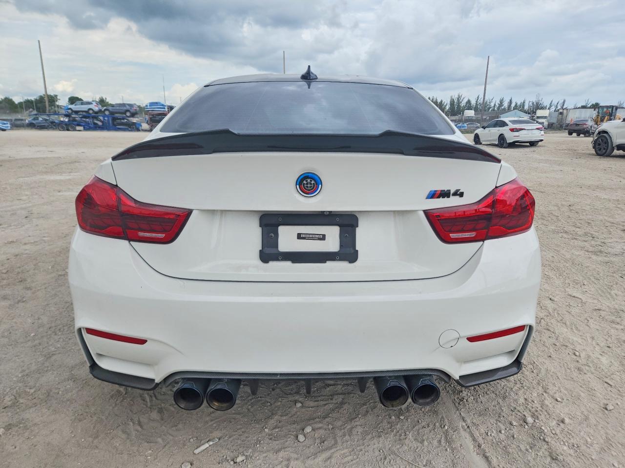 2018 BMW M4 - Фото 6