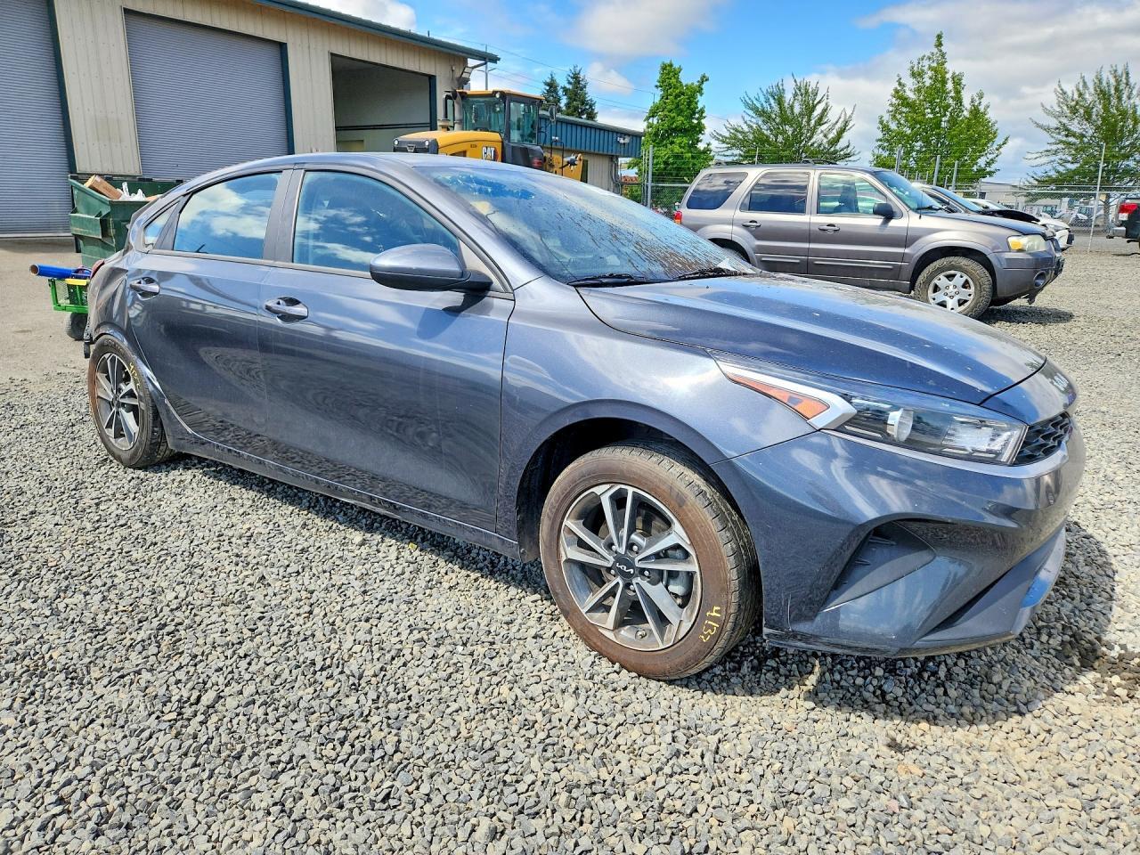 2023 Kia Forte Lxs - Фото 4