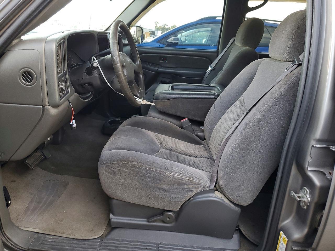 2006 Chevrolet Silverado C1500 - Image 7