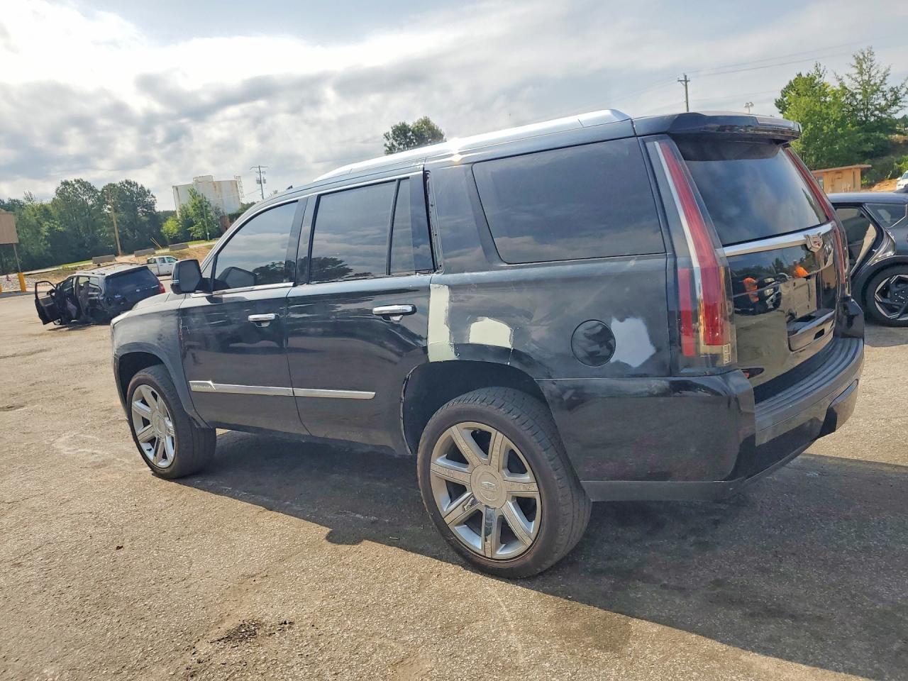 2018 Cadillac Escalade Luxury - Фото 2