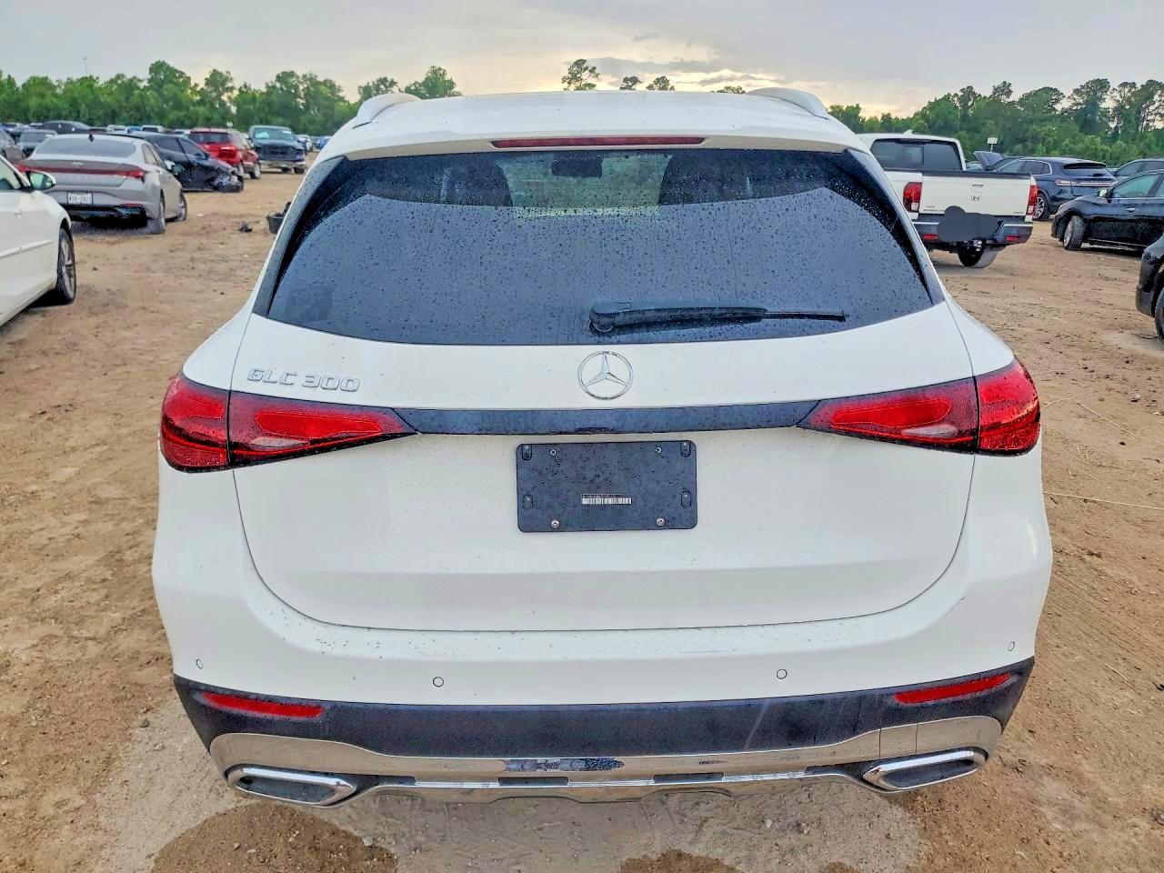 2026 Mercedes-Benz Glc 300 - Image 6