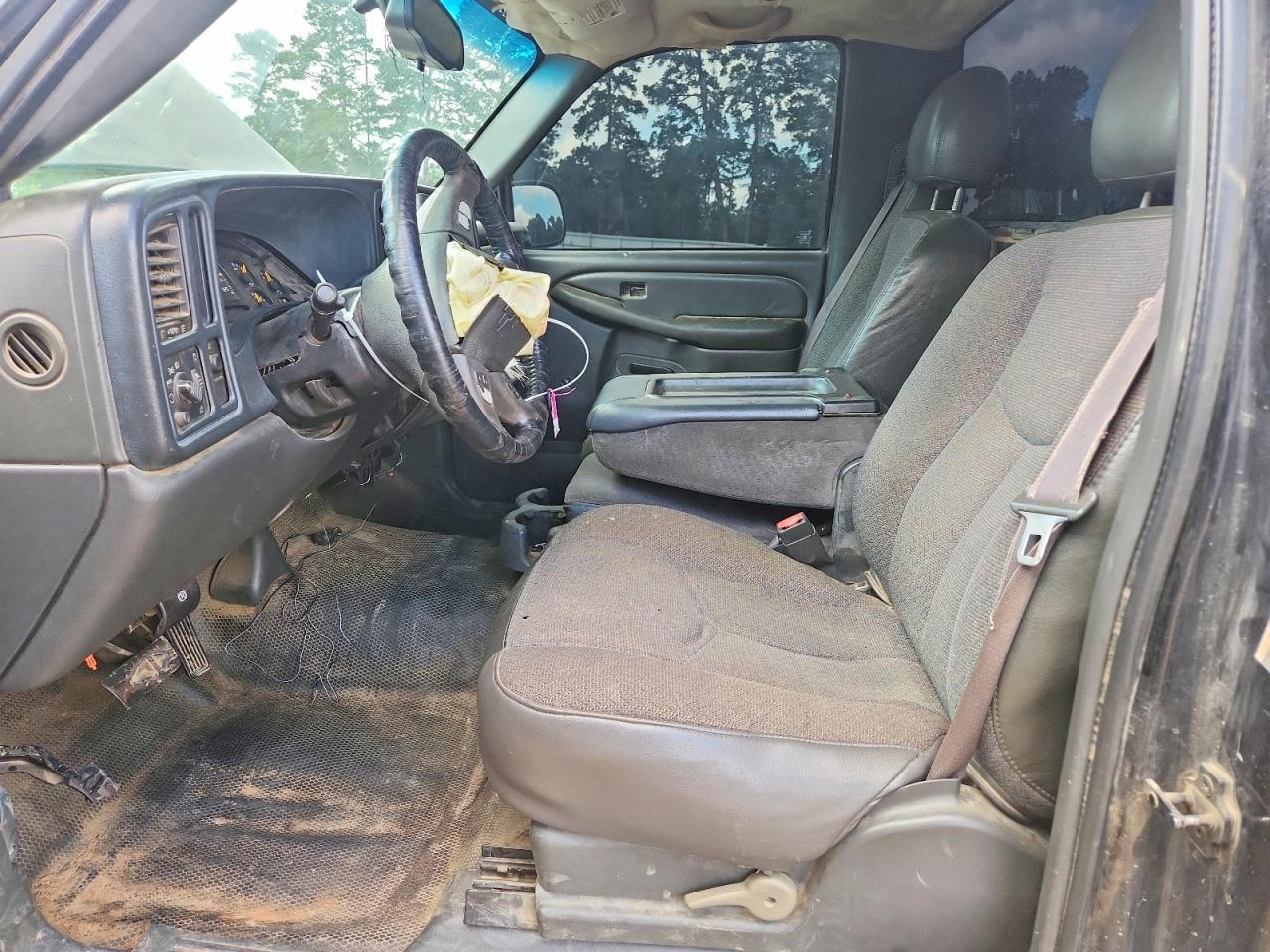 2003 Chevrolet Silverado C1500 - Image 7