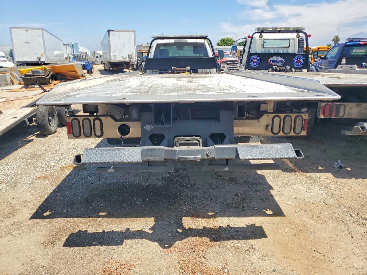 2022 Ram 5500 - Фото 6