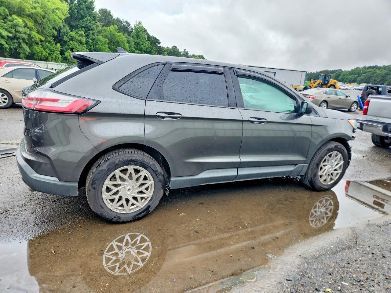 2019 Ford Edge Se - Фото 3