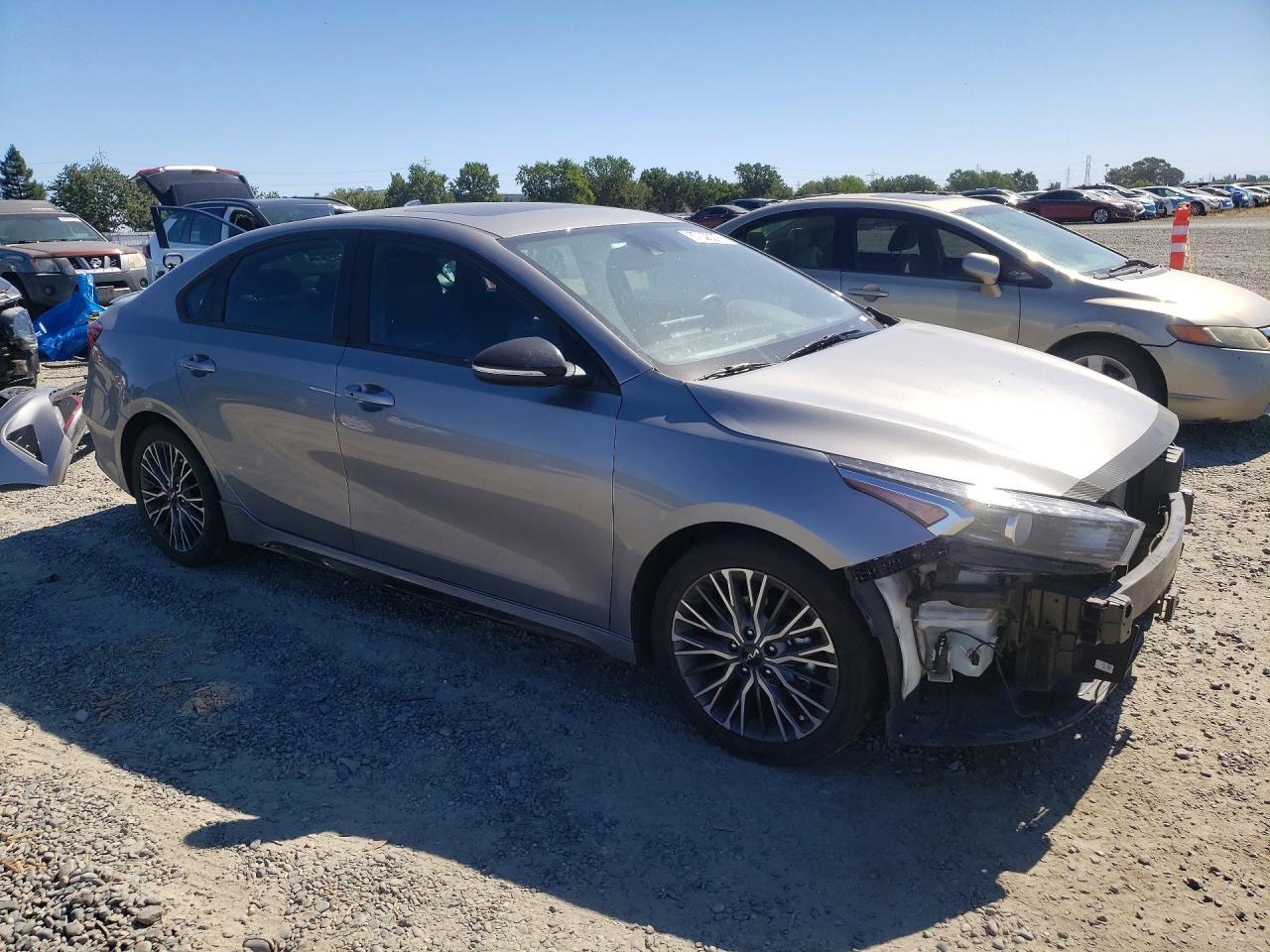 2023 Kia Forte Gt Line - Фото 4