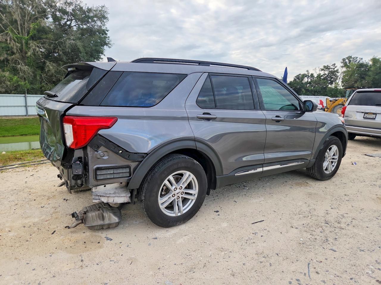 2021 Ford Explorer Xlt - Фото 3