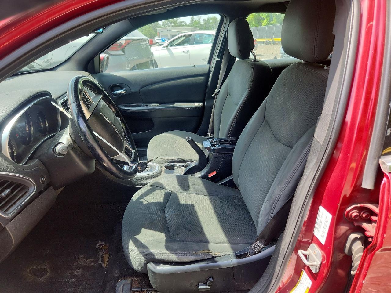 2011 Chrysler 200 Touring - Фото 7