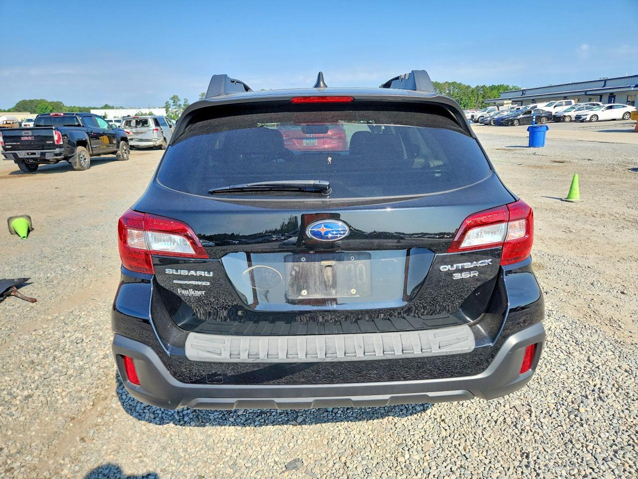 2019 Subaru Outback 3.6R Limited - Image 6