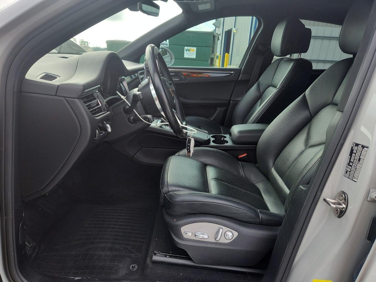2020 Porsche Macan S - Image 7