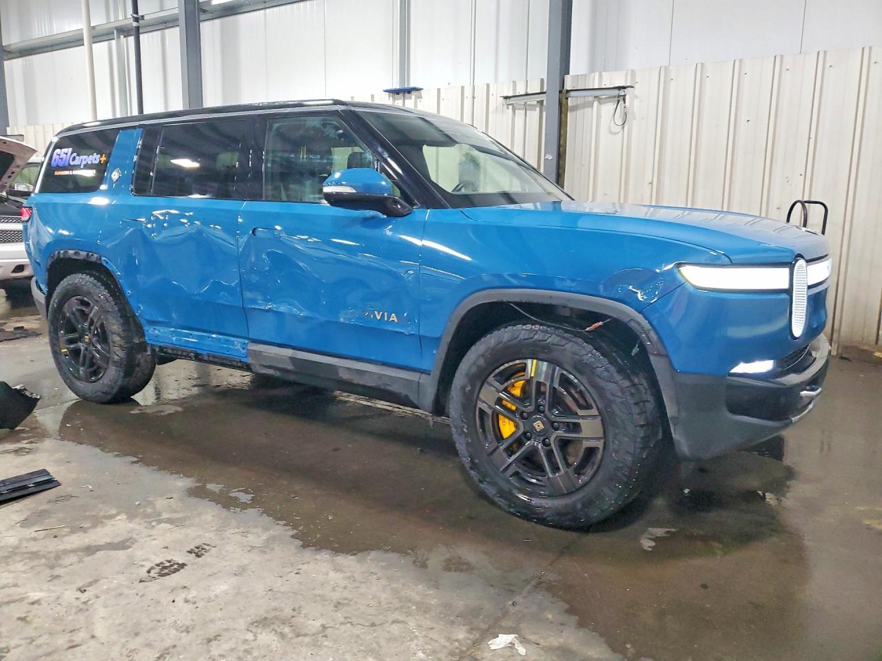2023 Rivian R1S Adventure - Image 4