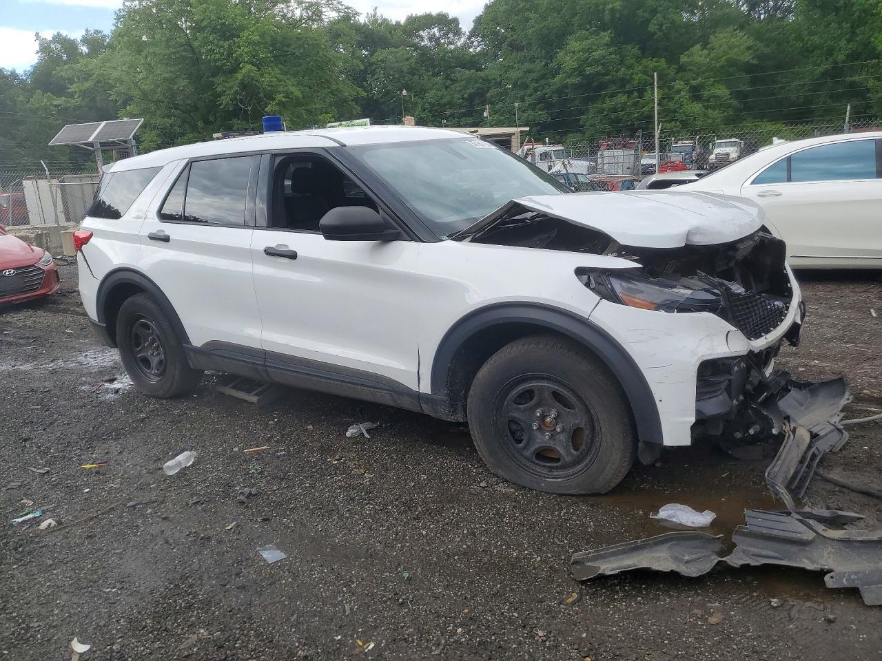 2023 Ford Explorer Police Interceptor - Image 4