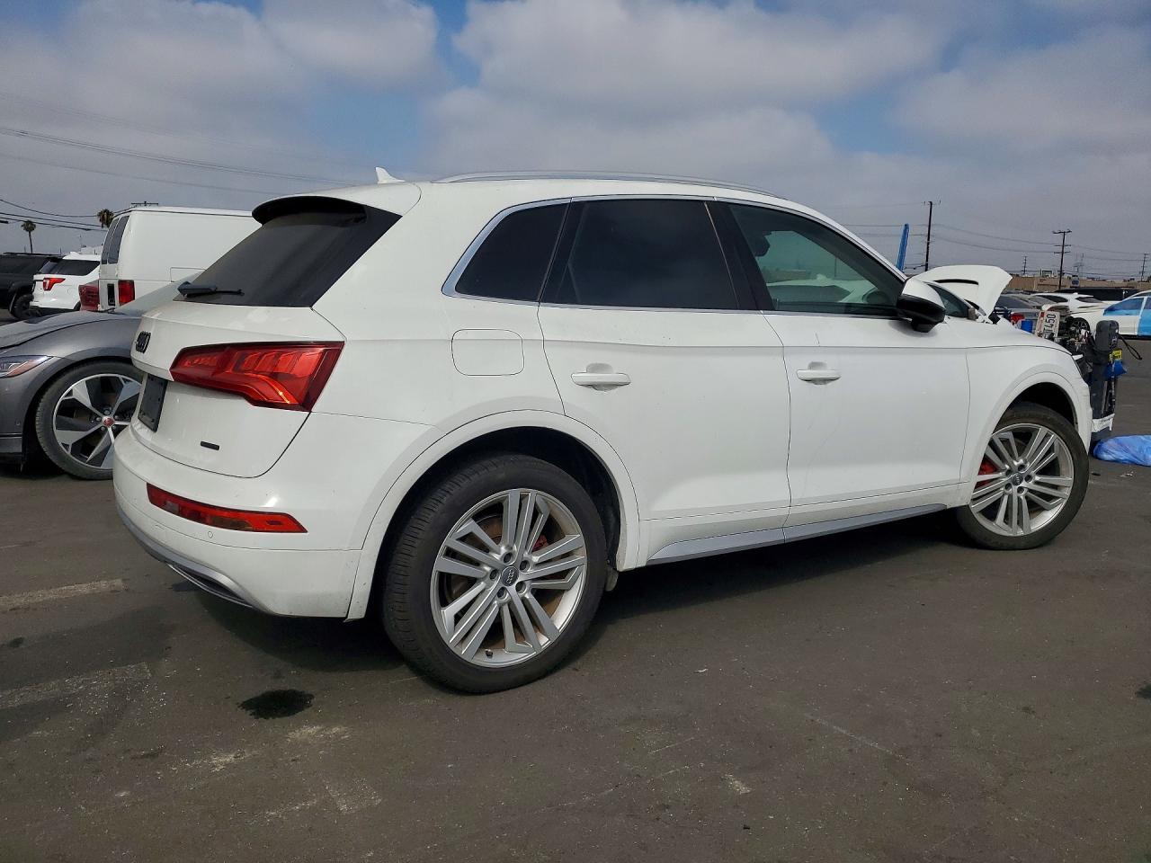 2019 Audi Q5 Premium Plus - Image 3