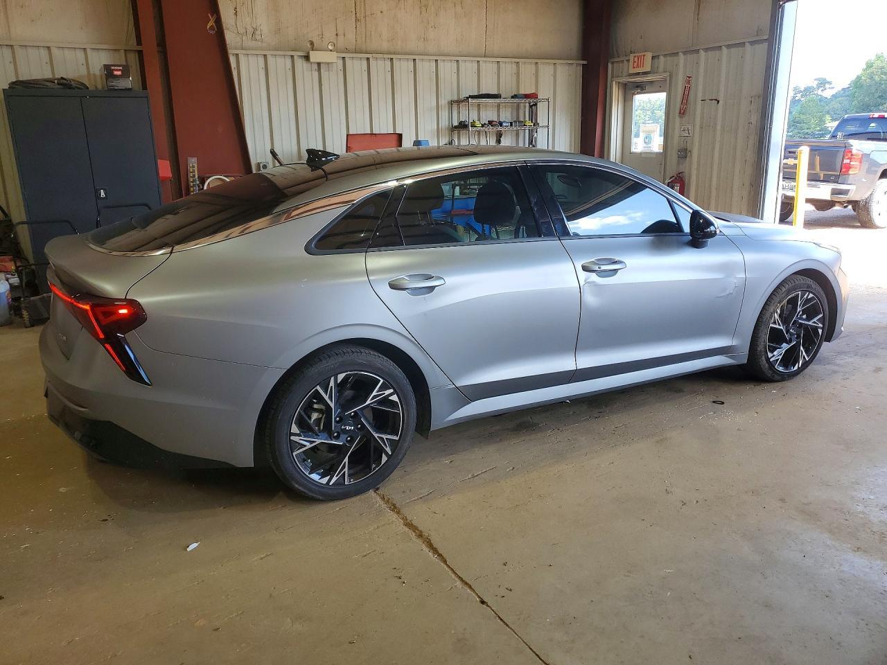 2025 Kia K5 Gt Line - Image 3